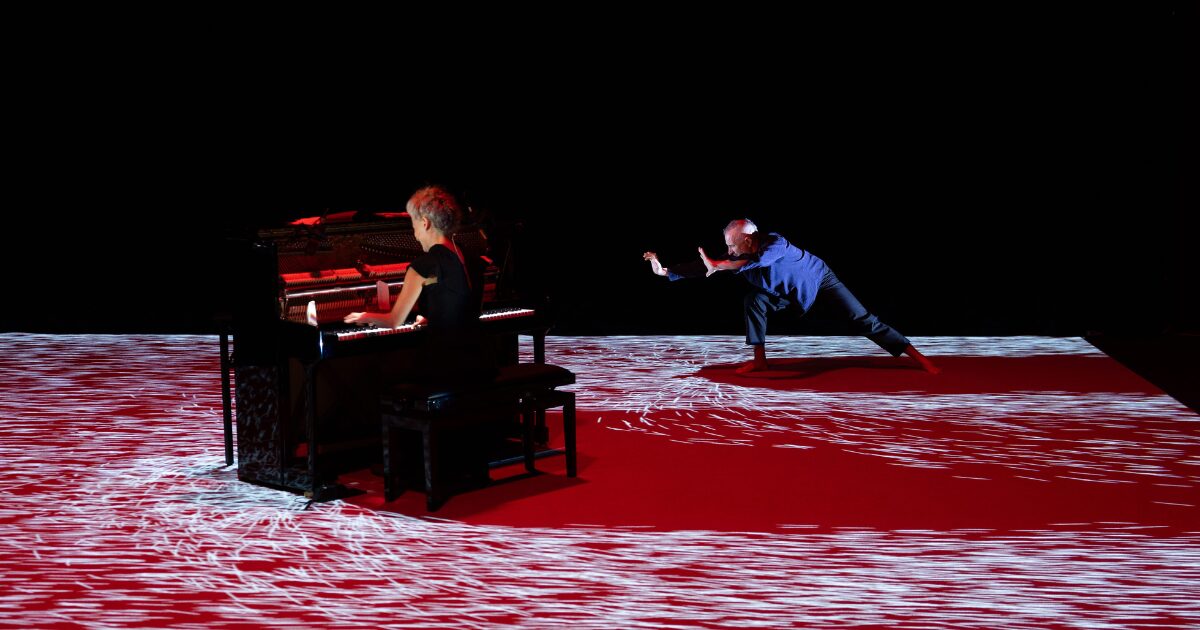 © Encyclies - Compagnie Adrien M
